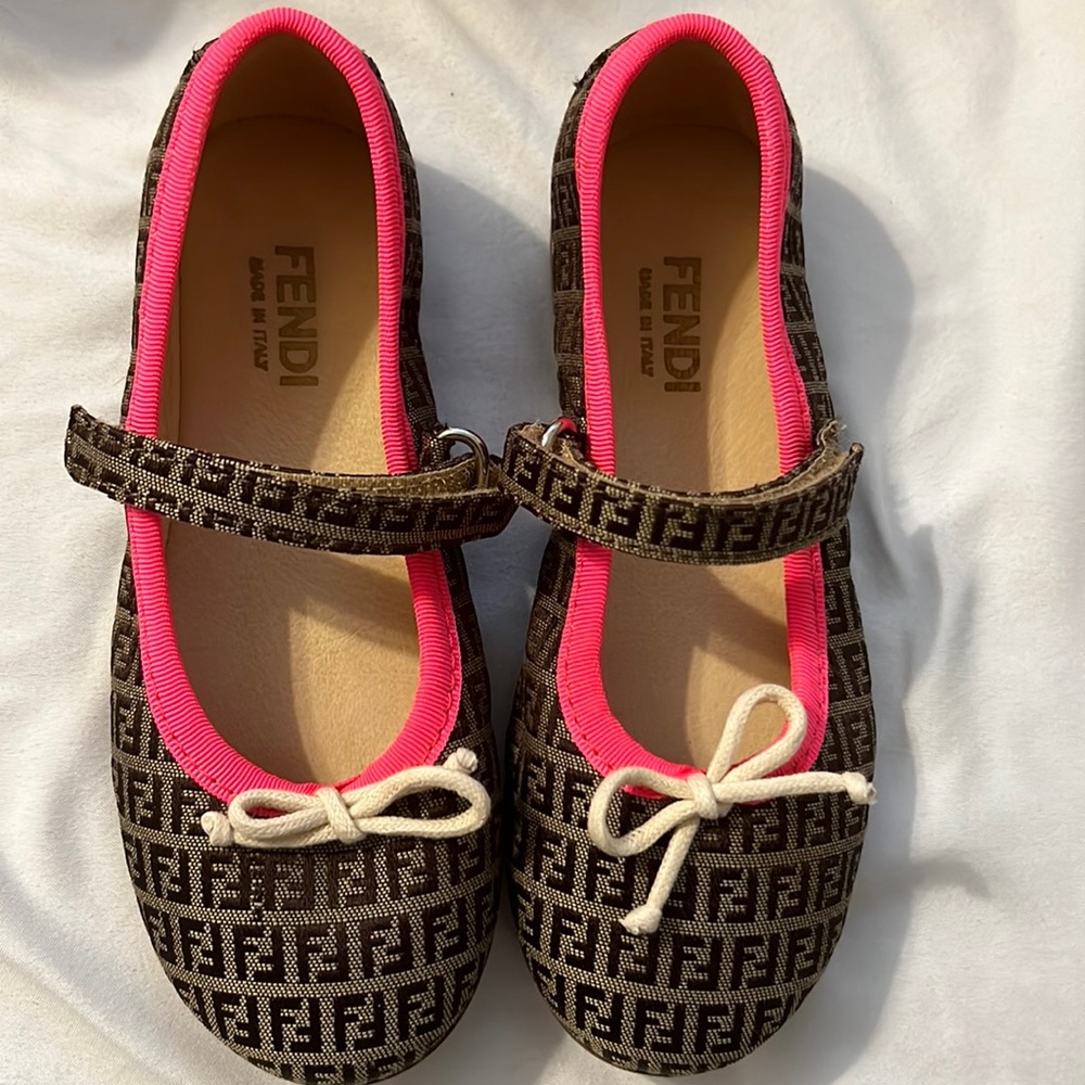 FENDI toddler girls shoes size 26